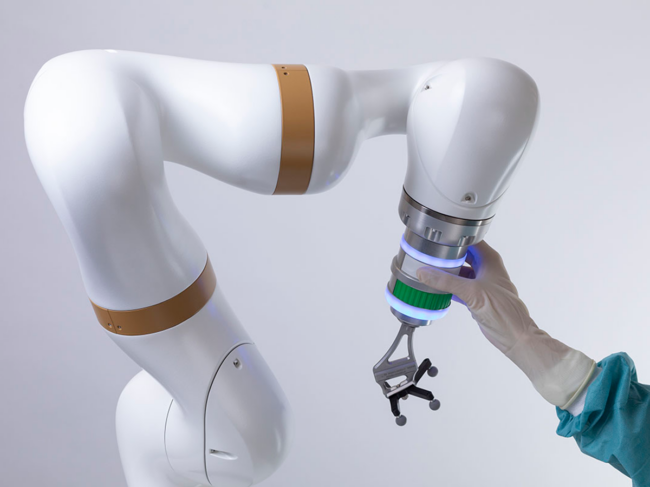 Ecential Robotics - surgical assistance robot