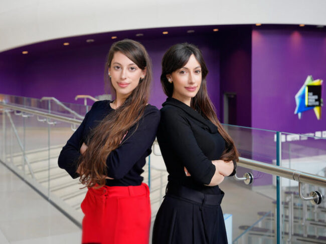 Linkgevity founders Carina Kern, CEO (left), and Serena Kern-Libera, COO (right), at the Francis Crick Institute in London